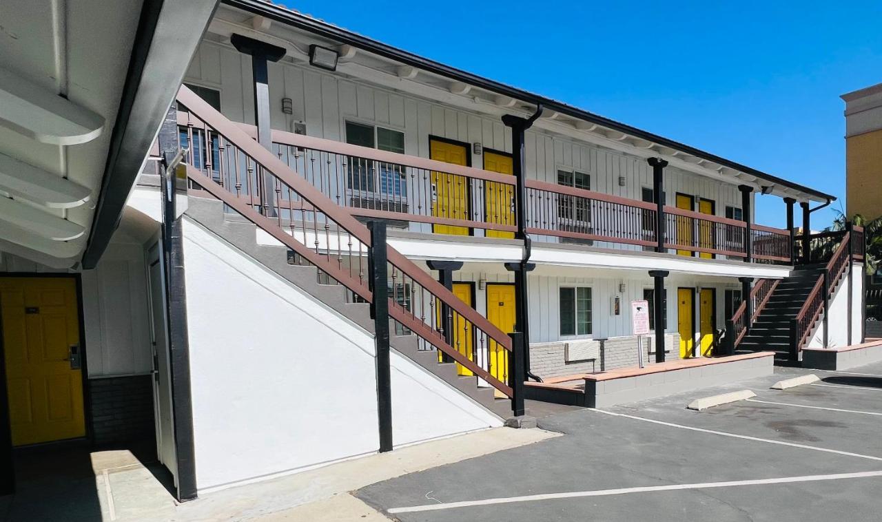 Escondido Inn Exterior photo